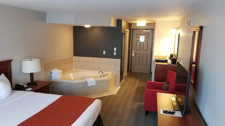 Country Inn & Suites by Radisson, Bentonville South – Rogers, AR