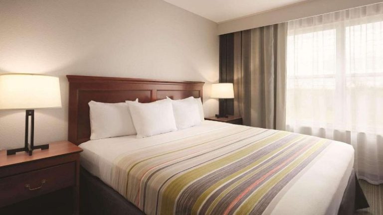 Country Inn & Suites by Radisson, Bentonville South – Rogers, AR