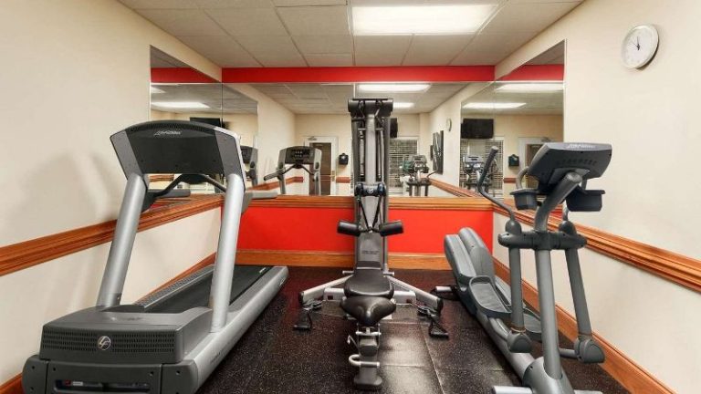 Country Inn & Suites by Radisson, Tifton, GA