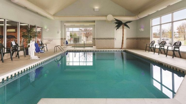 Country Inn & Suites by Radisson, Bentonville South – Rogers, AR
