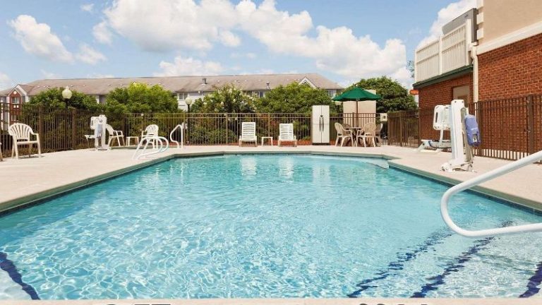 Country Inn & Suites by Radisson, Tifton, GA