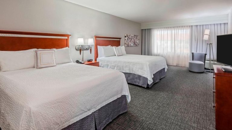 Courtyard by Marriott Fort Myers at I-75 & Gulf Coast Town Center