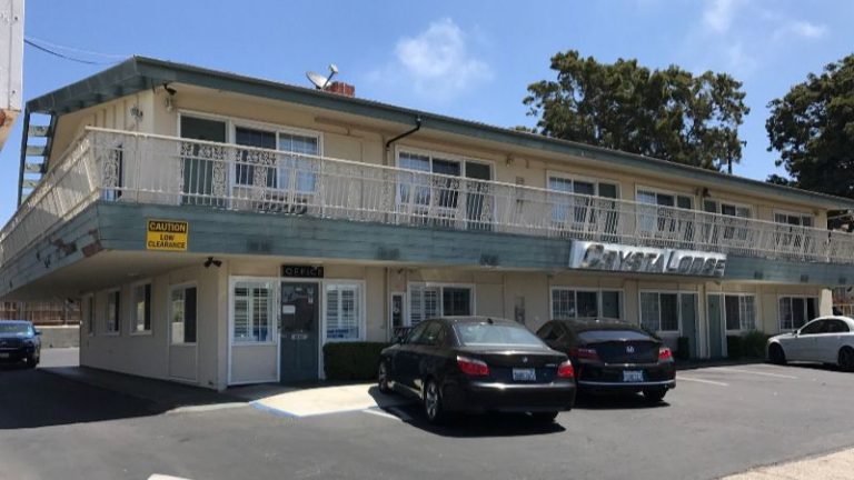 Crystal Lodge Motel