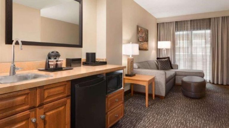 Embassy Suites Northwest Arkansas – Hotel, Spa & Convention Center