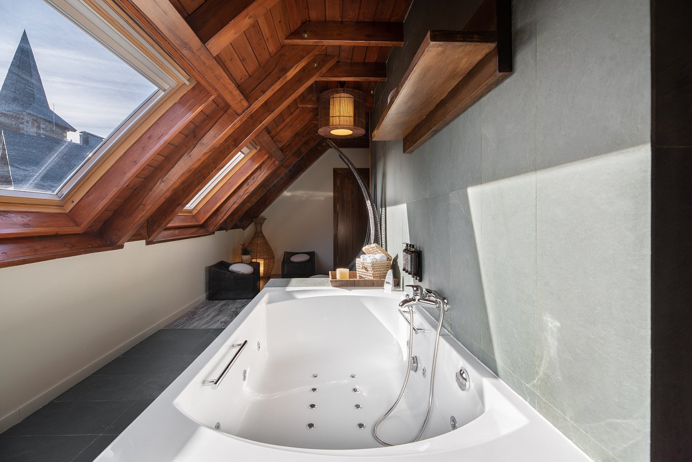 Eurostars La Pleta, habitación con jacuzzi privado