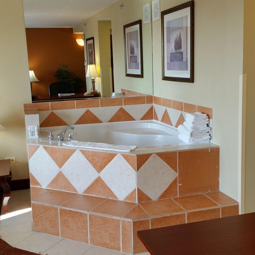 Hampton Inn & Suites Bolingbrook