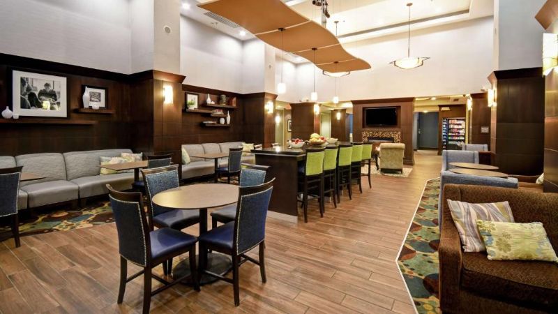 Hampton Inn & Suites Detroit-Canton, room with private jacuzzi, photo 8