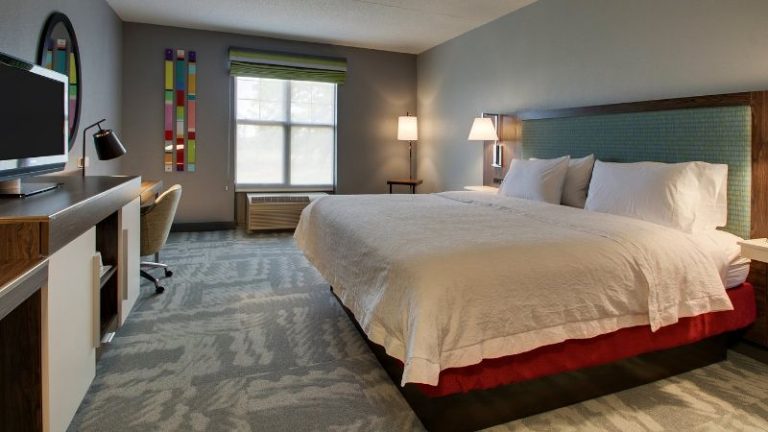 Hampton Inn & Suites Chicago/Aurora