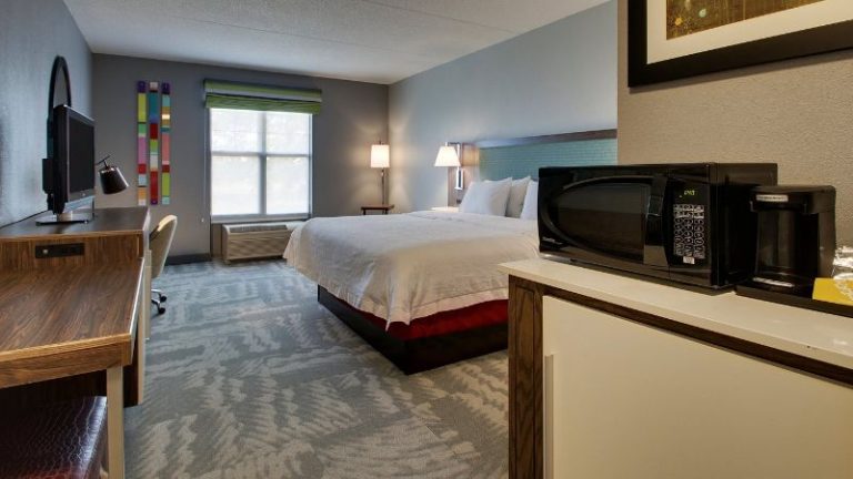 Hampton Inn & Suites Chicago/Aurora