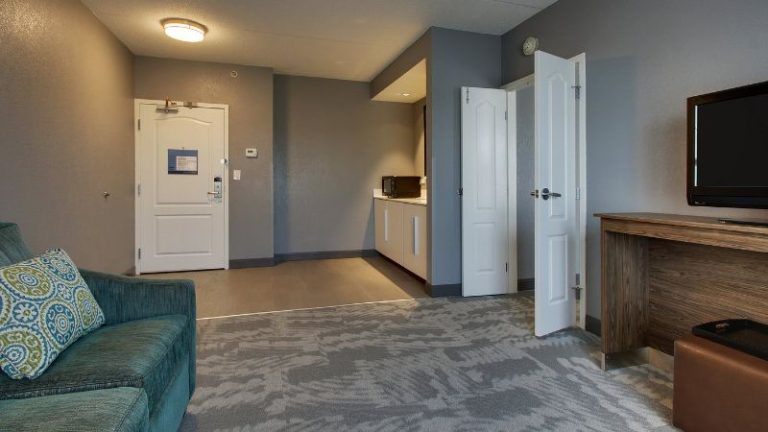 Hampton Inn & Suites Chicago/Aurora