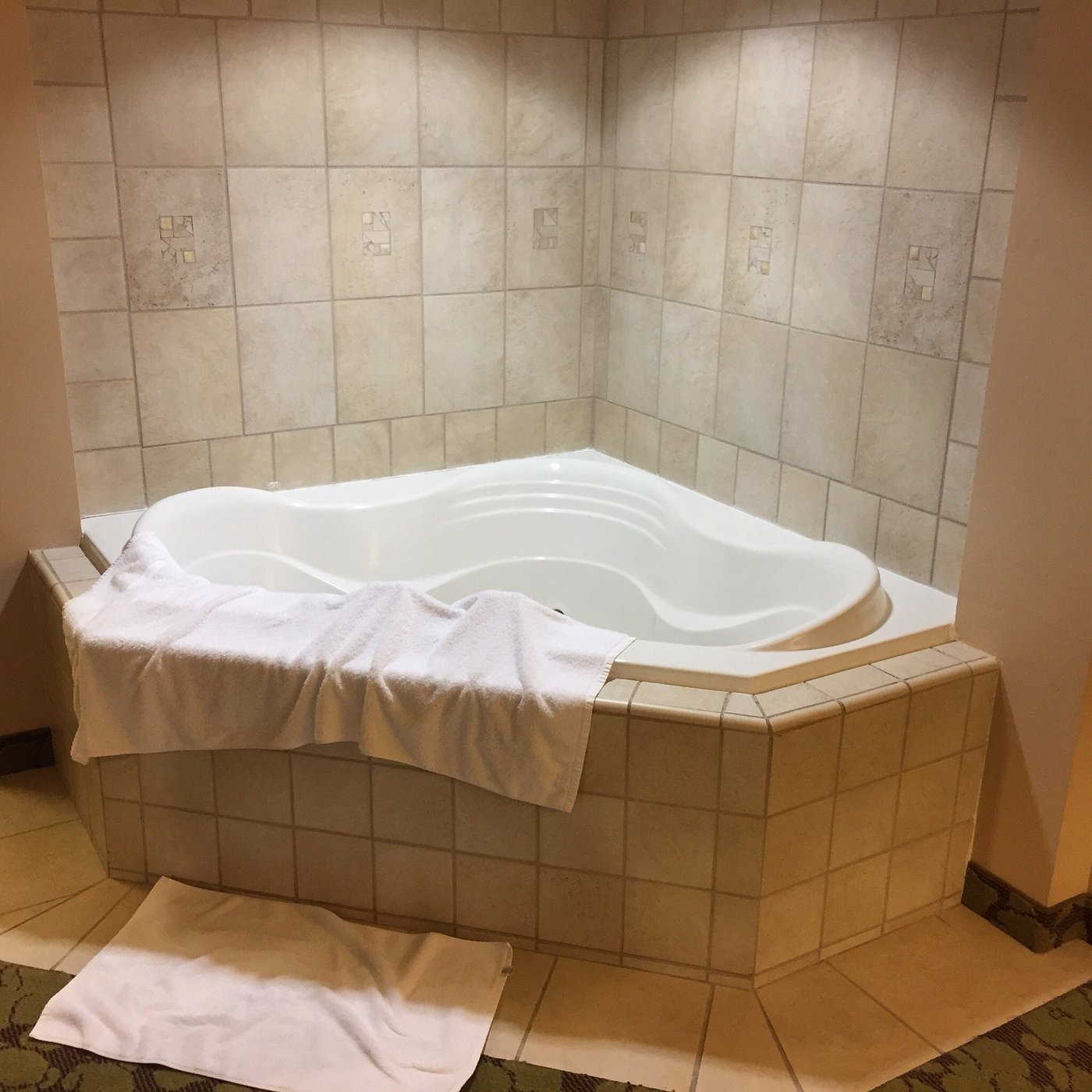 Hilton Garden Inn Columbus — the water at Columbus
