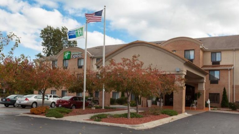 Holiday Inn Express & Suites Canton, an IHG hotel
