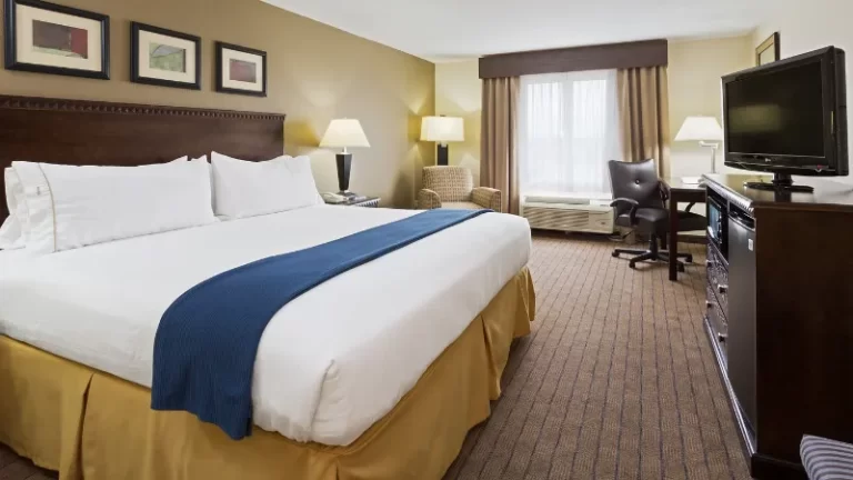Holiday Inn Express & Suites Moultrie, an IHG hotel