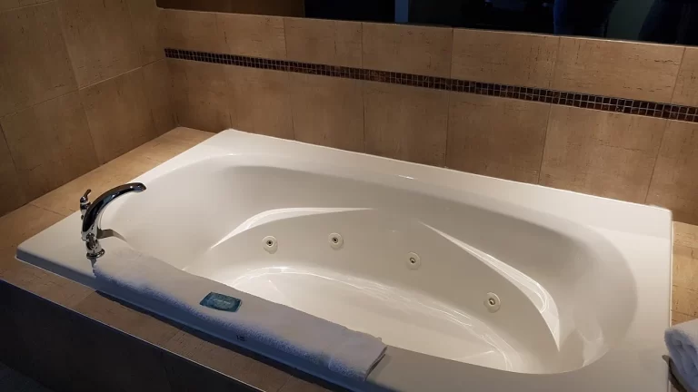 Holiday Inn Express & Suites Woodstock South, an IHG Hotel