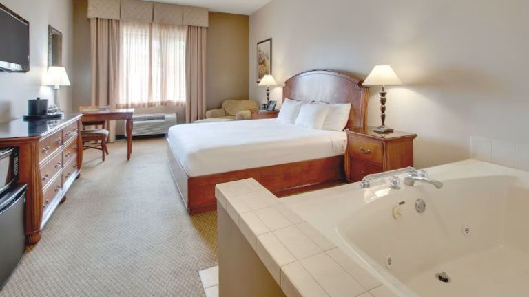 Hollywood Casino Joliet Hotel