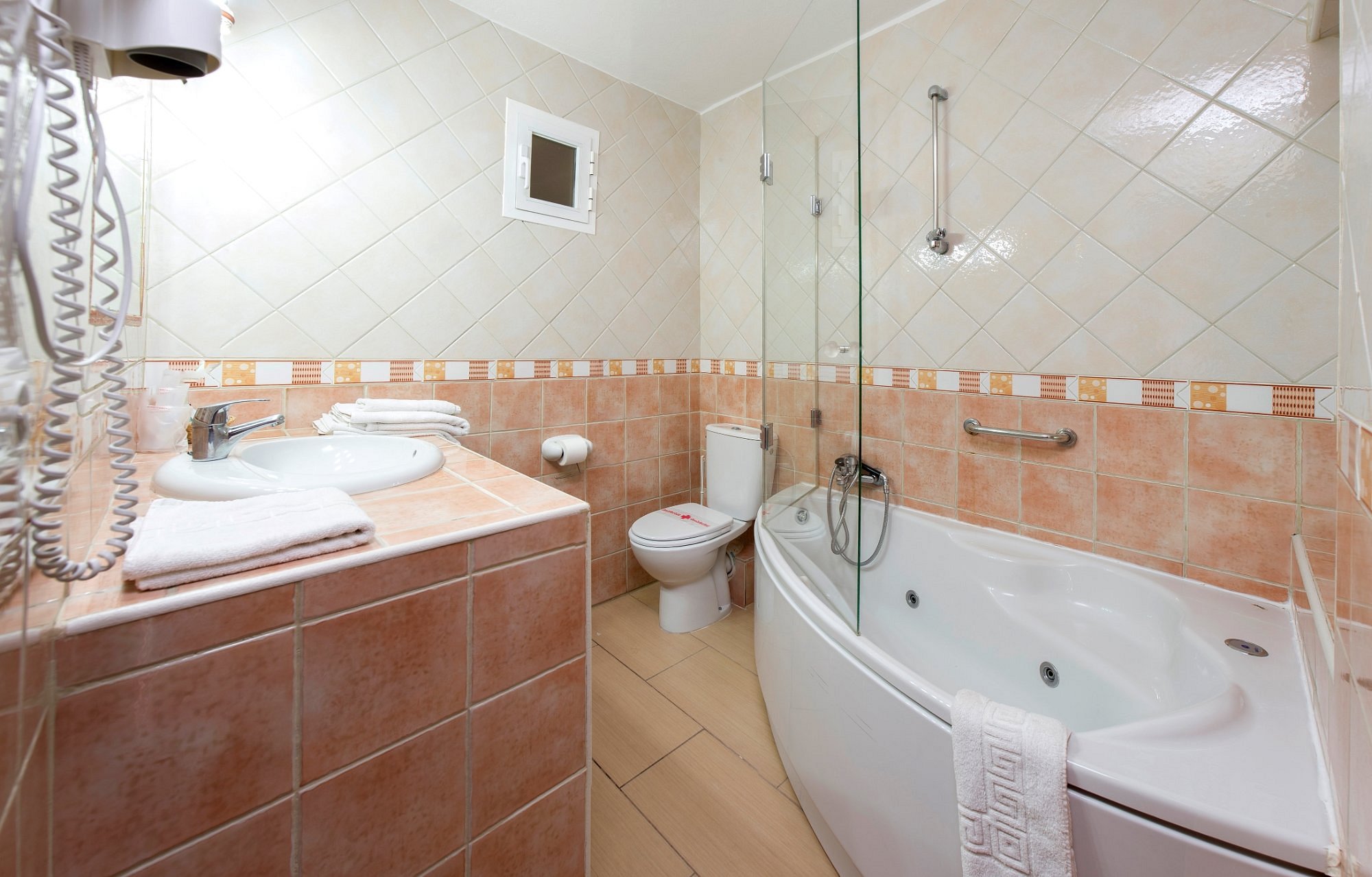 Hostal Marino, habitación con jacuzzi privado