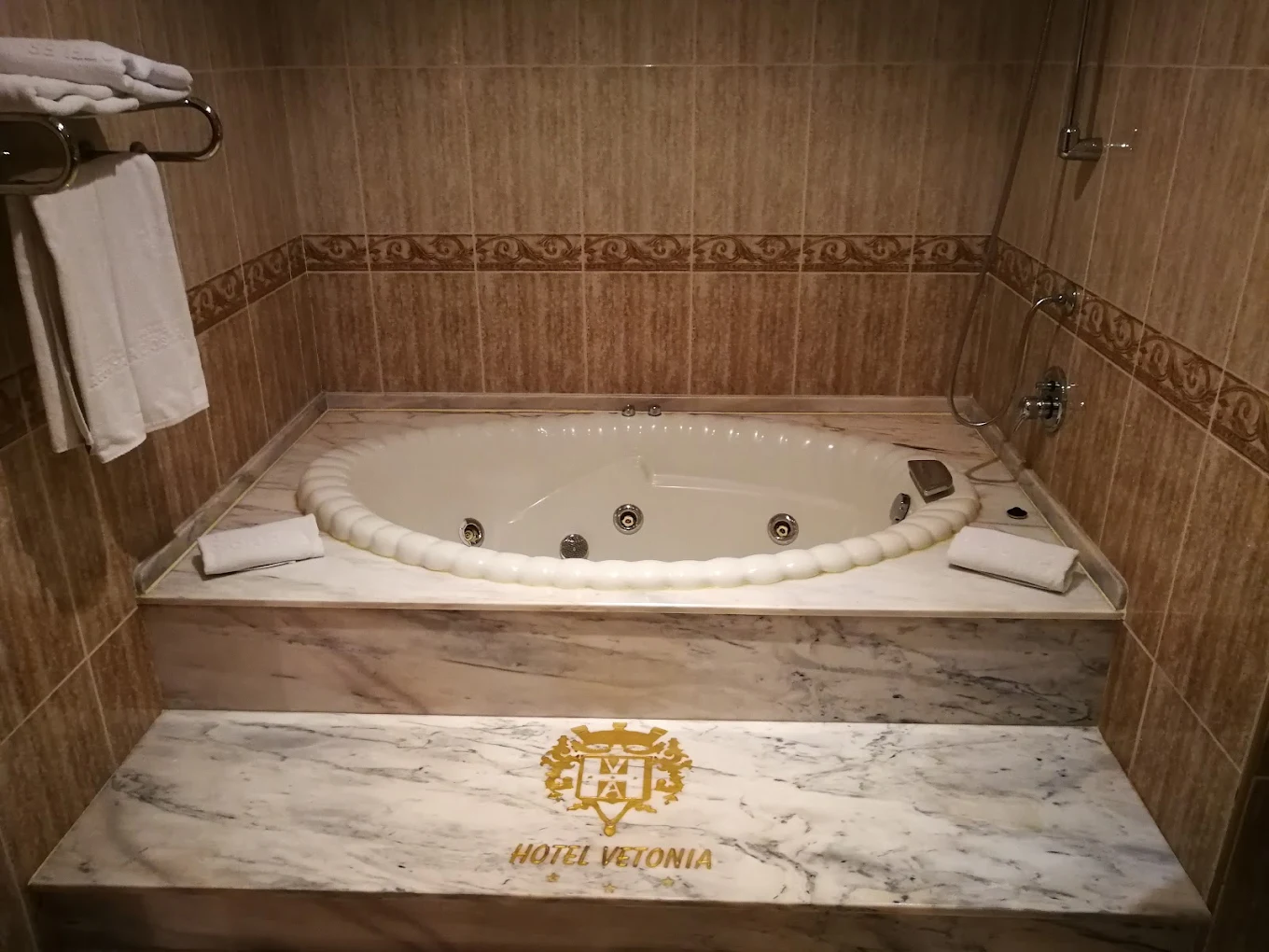 Hotel Acosta Vetonia, habitación con jacuzzi privado