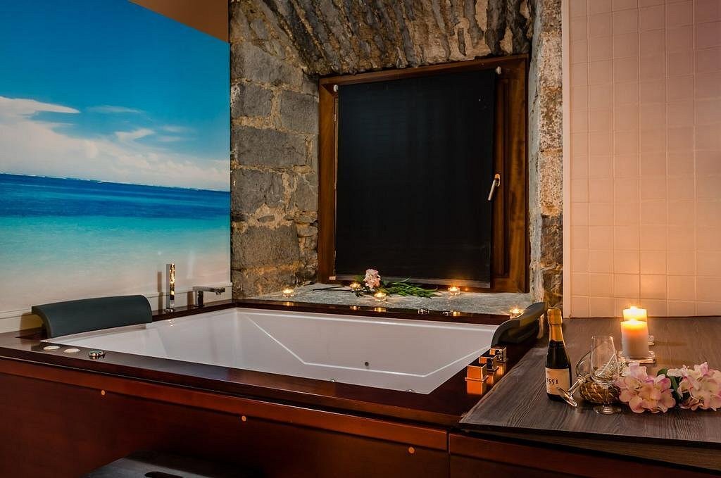 Hotel Balneario Orduña Plaza, habitación con jacuzzi privado
