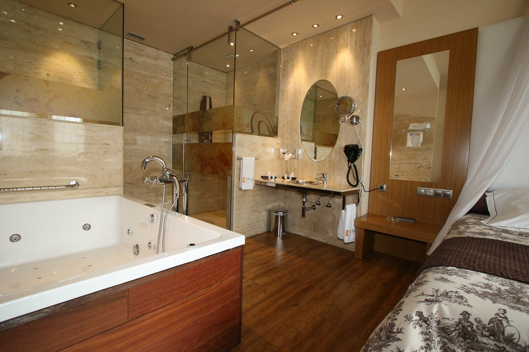 Hotel Felisa Spa, habitación con jacuzzi privado
