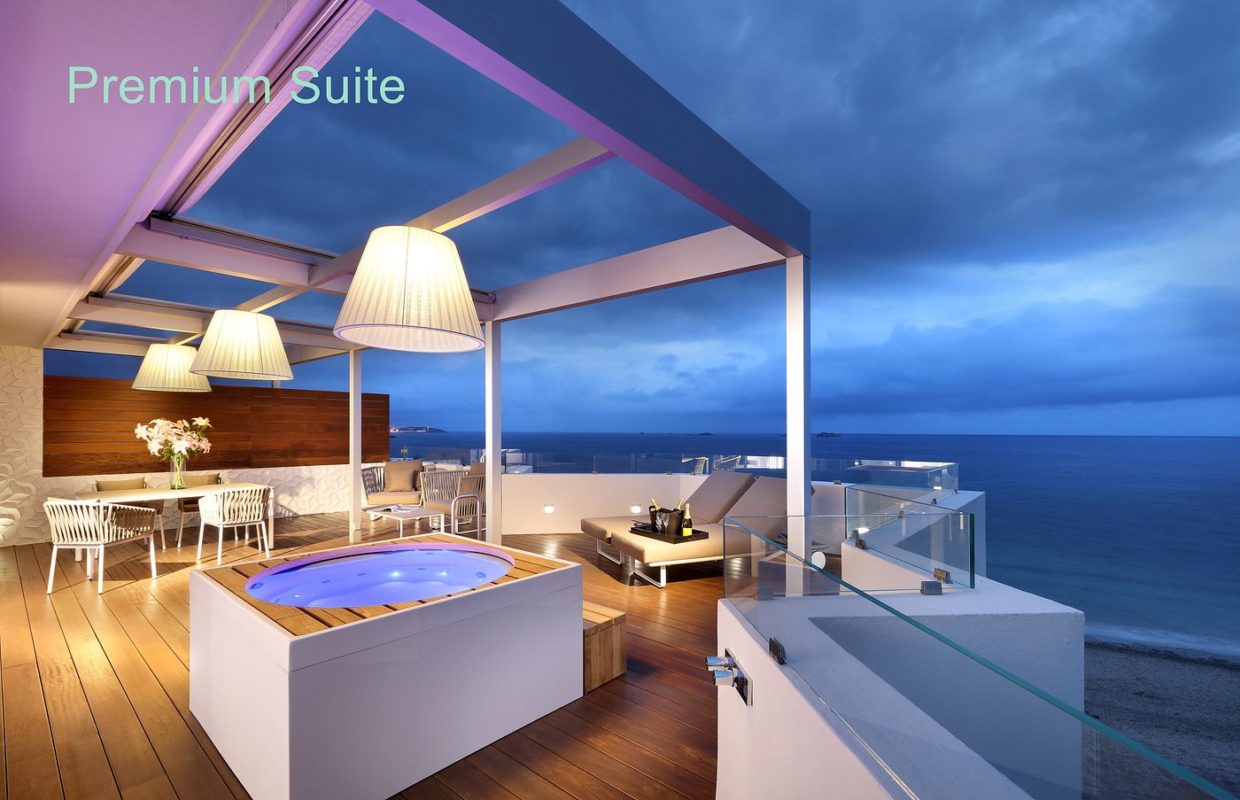 Hotel Garbi Ibiza & Spa, habitación con jacuzzi privado