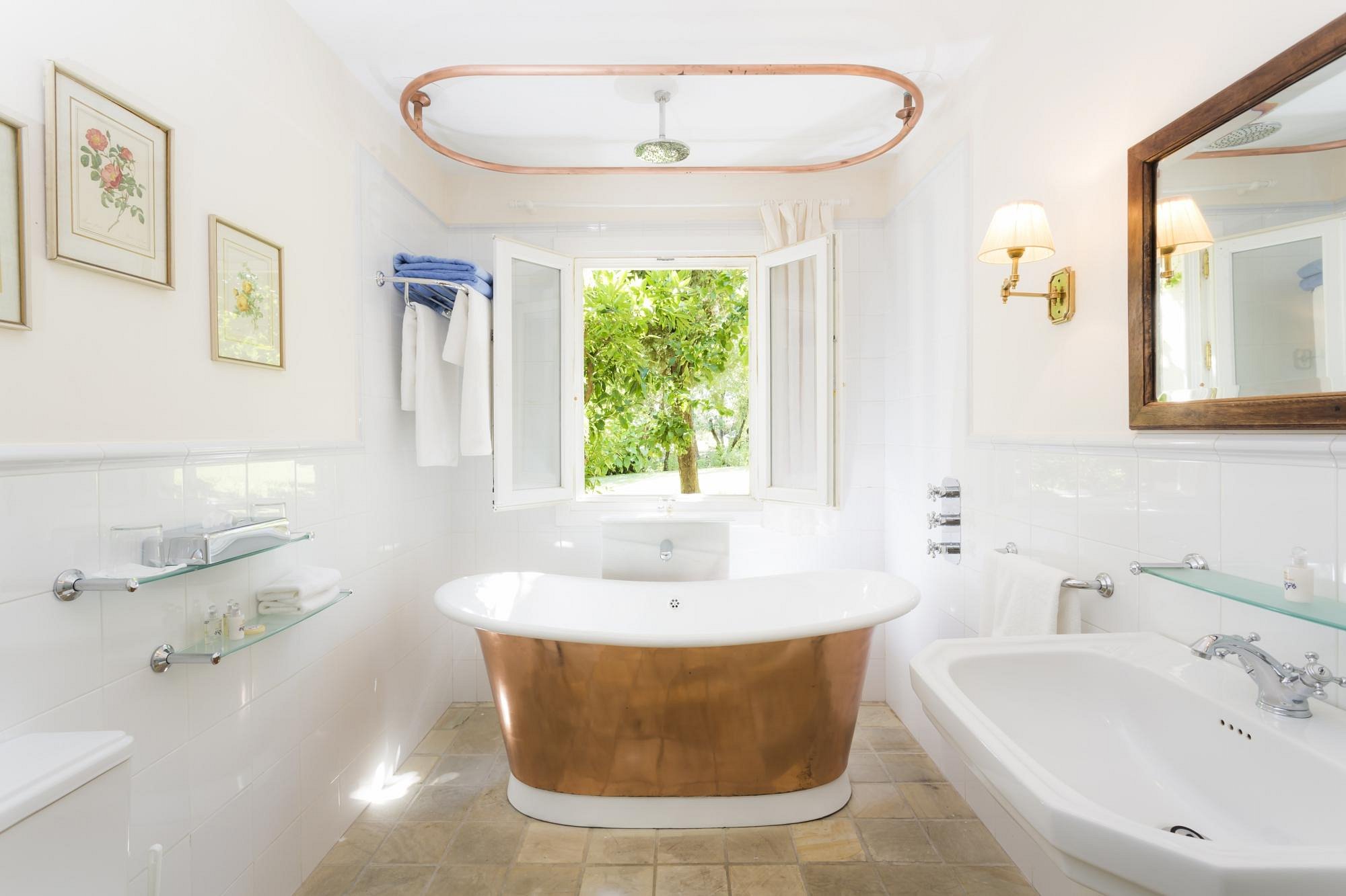 Hotel La Fuente De La Higuera, habitación con jacuzzi privado