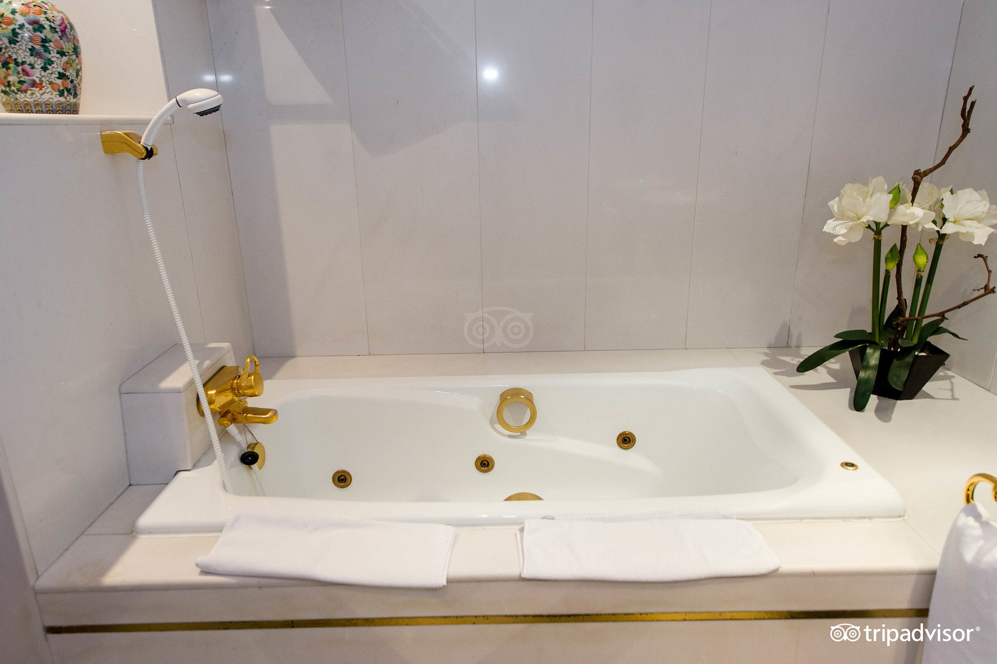 Hotel Lopez de Haro, habitación con jacuzzi privado