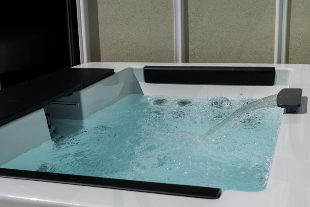 Hotel Luze Boutique San Sebastián, habitación con jacuzzi privado
