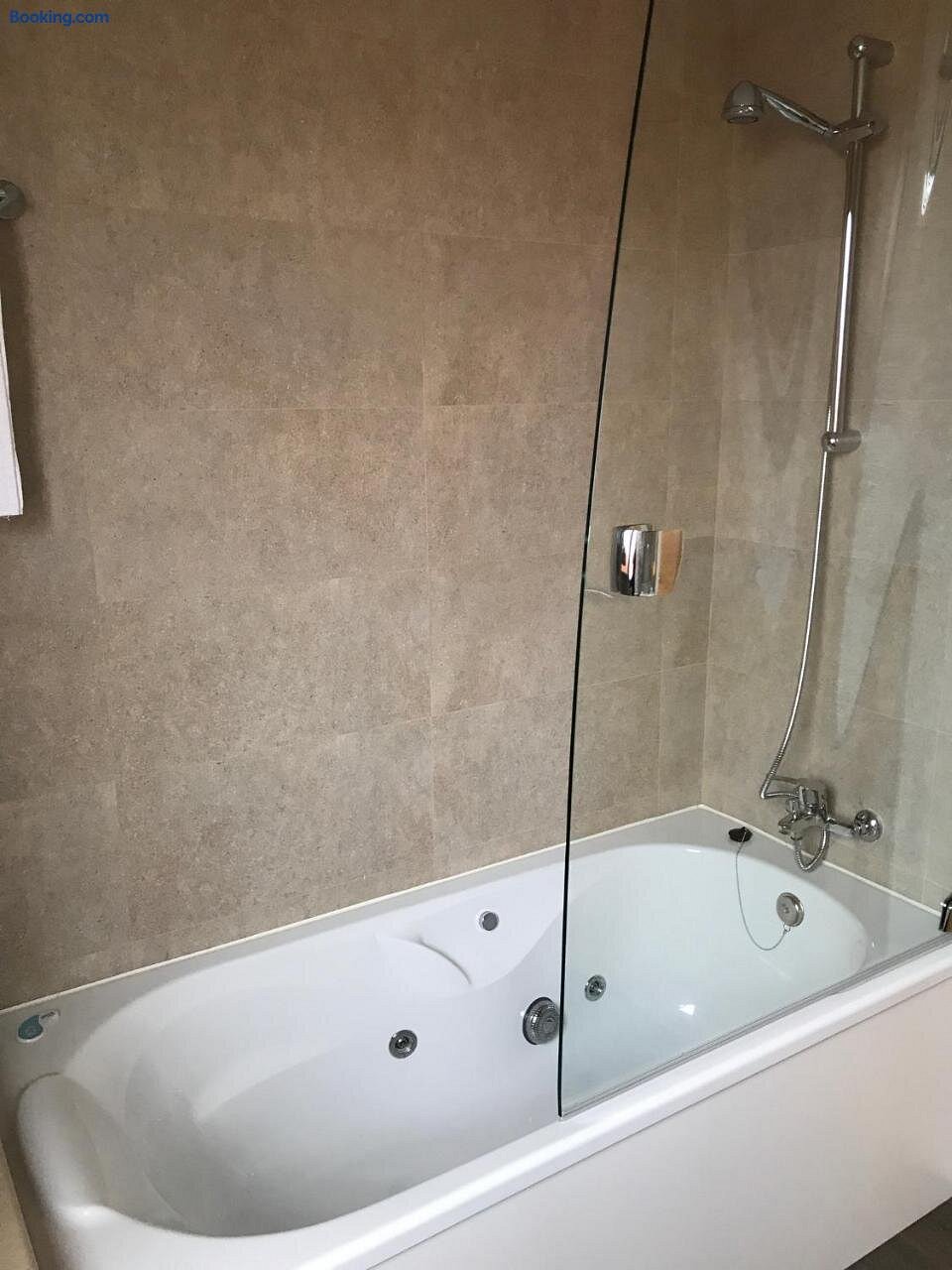 Hotel Mercedes, habitación con jacuzzi privado