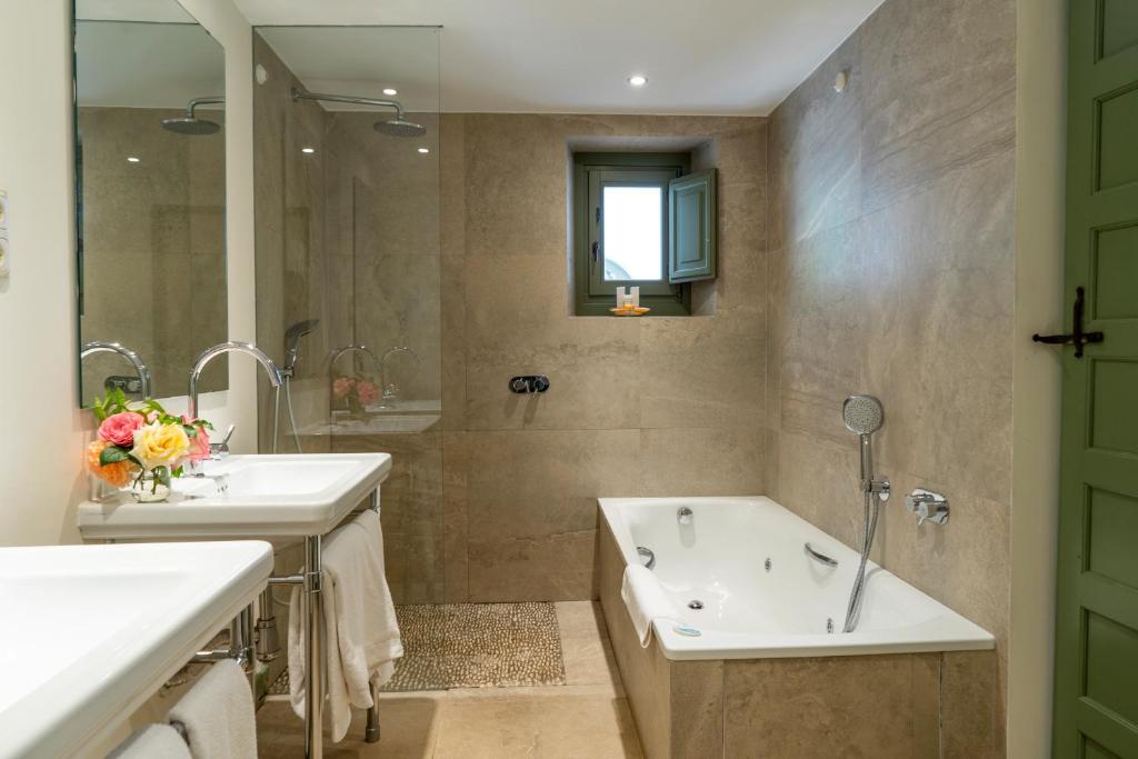 Hotel Molino del Arco, habitación con jacuzzi privado