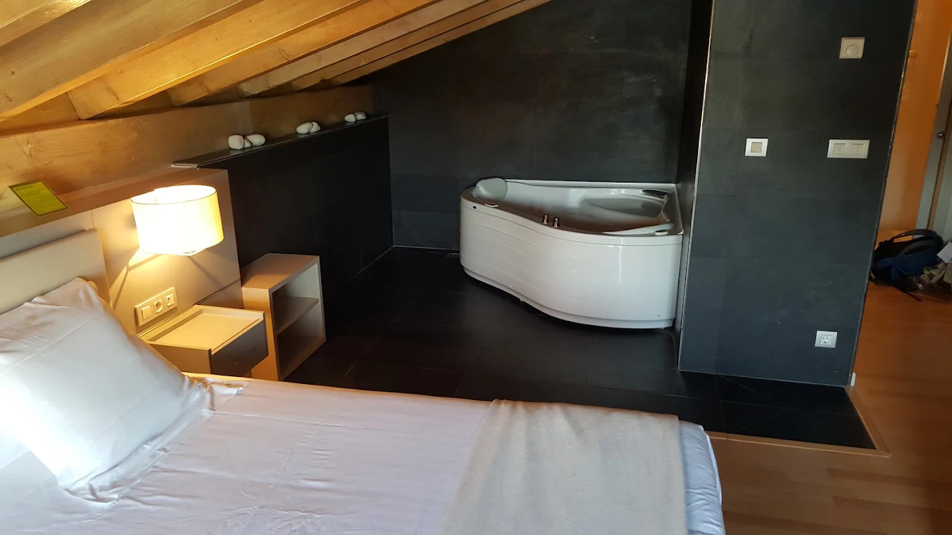 Hotel Nagusi, habitación con jacuzzi privado