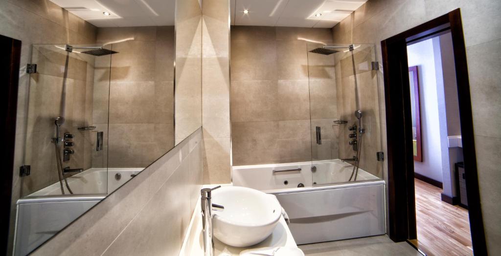 Hotel Parque Real, habitación con jacuzzi privado
