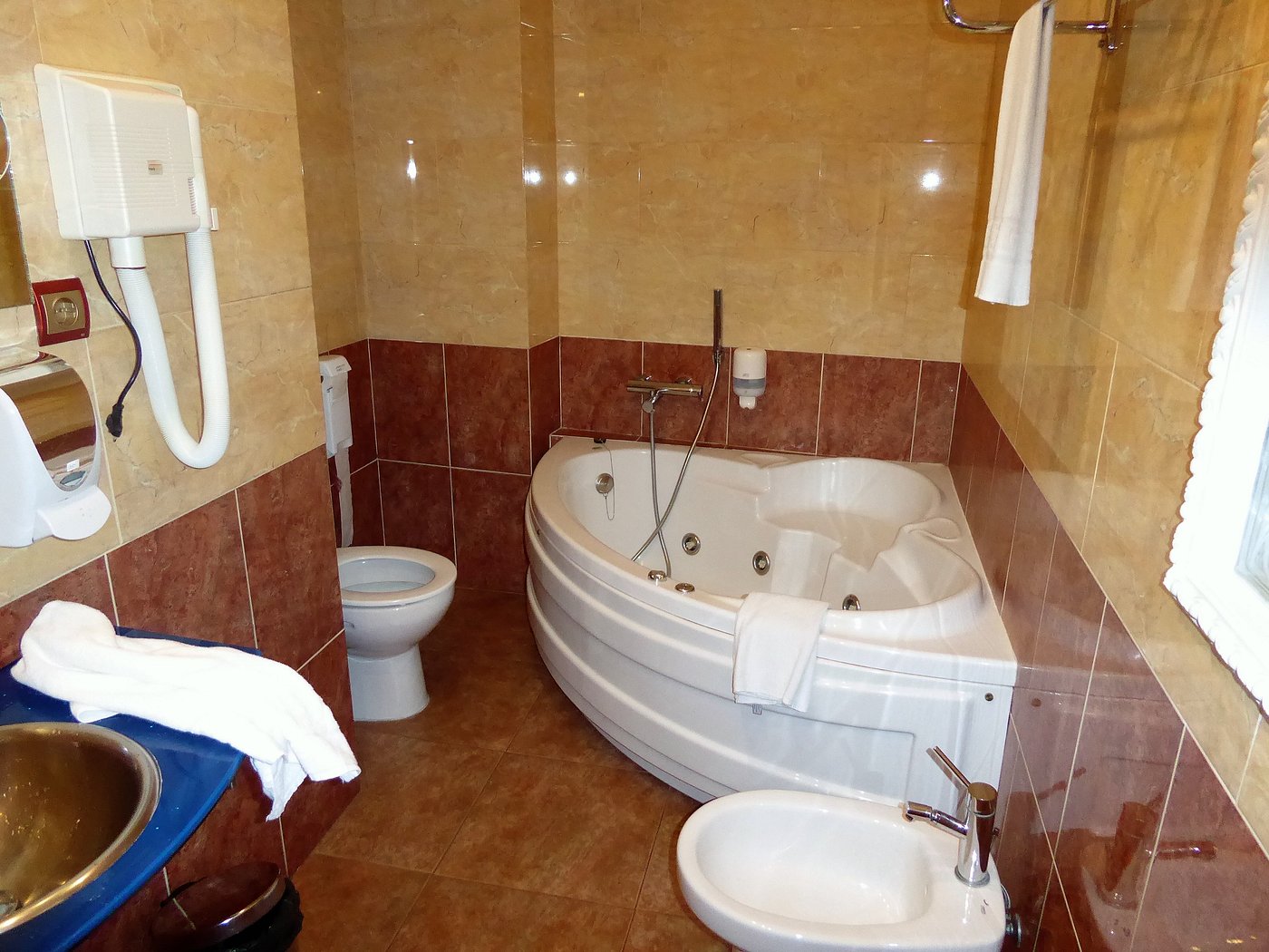Hotel Real De Castilla, habitación con jacuzzi privado