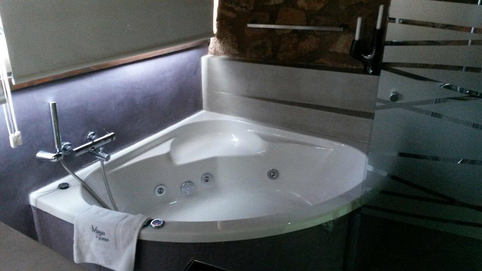 Hotel Restaurante Masia la Torre, habitación con jacuzzi privado