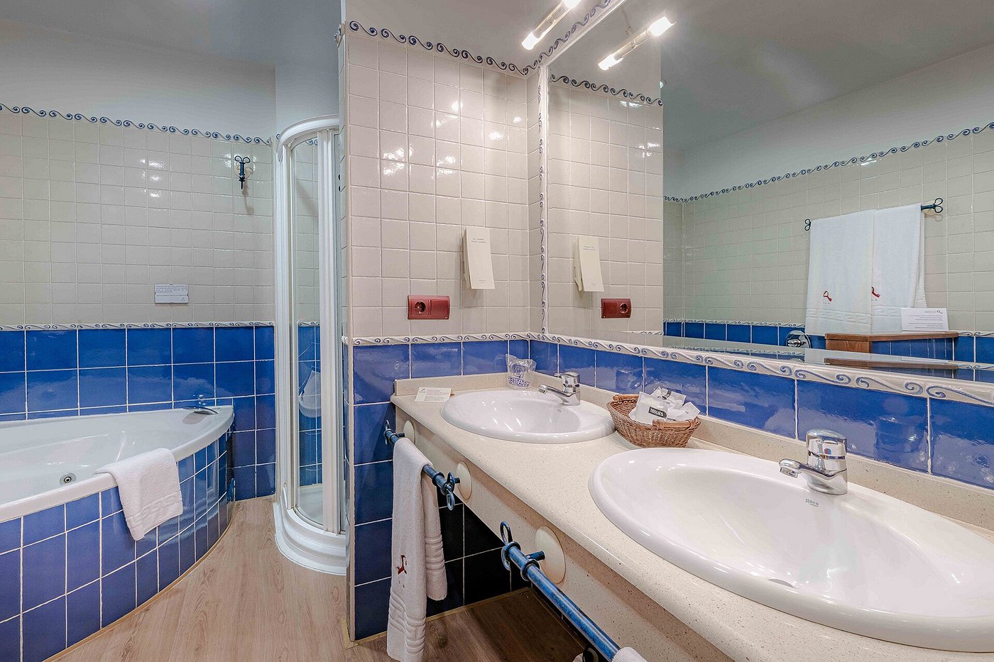 Hotel Retiro del Maestre, habitación con jacuzzi privado
