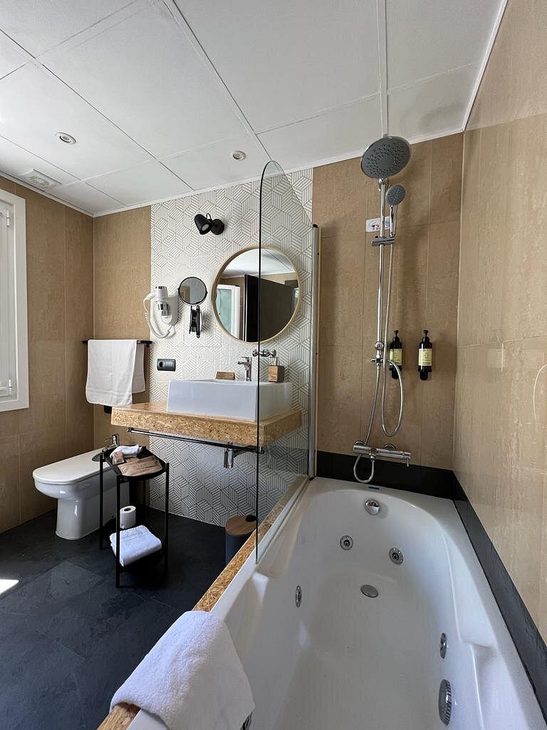 Hotel San Miguel, habitación con jacuzzi privado