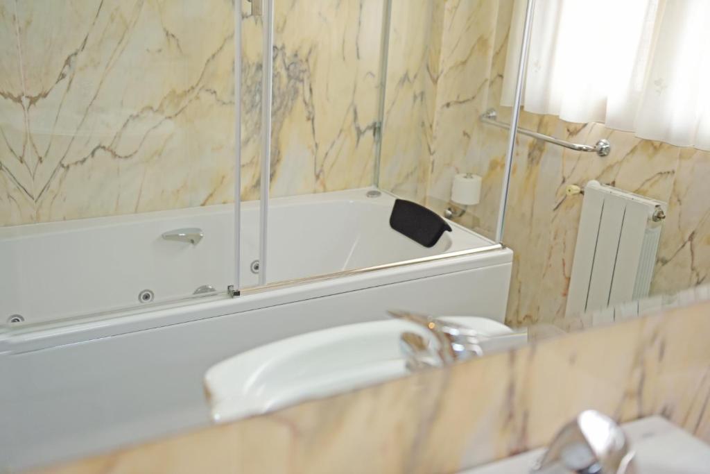 Hotel Vijanera, habitación con jacuzzi privado