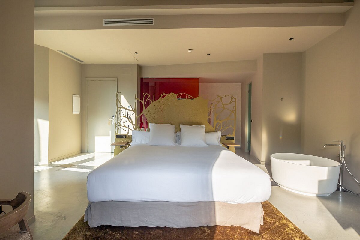 Hotel Viura, habitación con jacuzzi privado