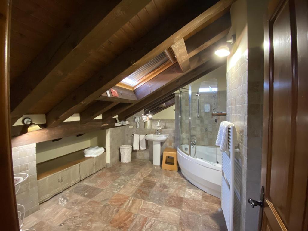 La Hoja de Roble, habitación con jacuzzi privado