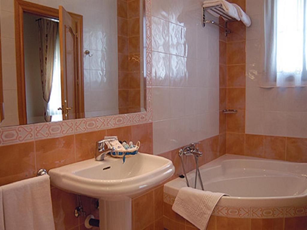 La Posada de Los Comediantes, habitación con jacuzzi privado