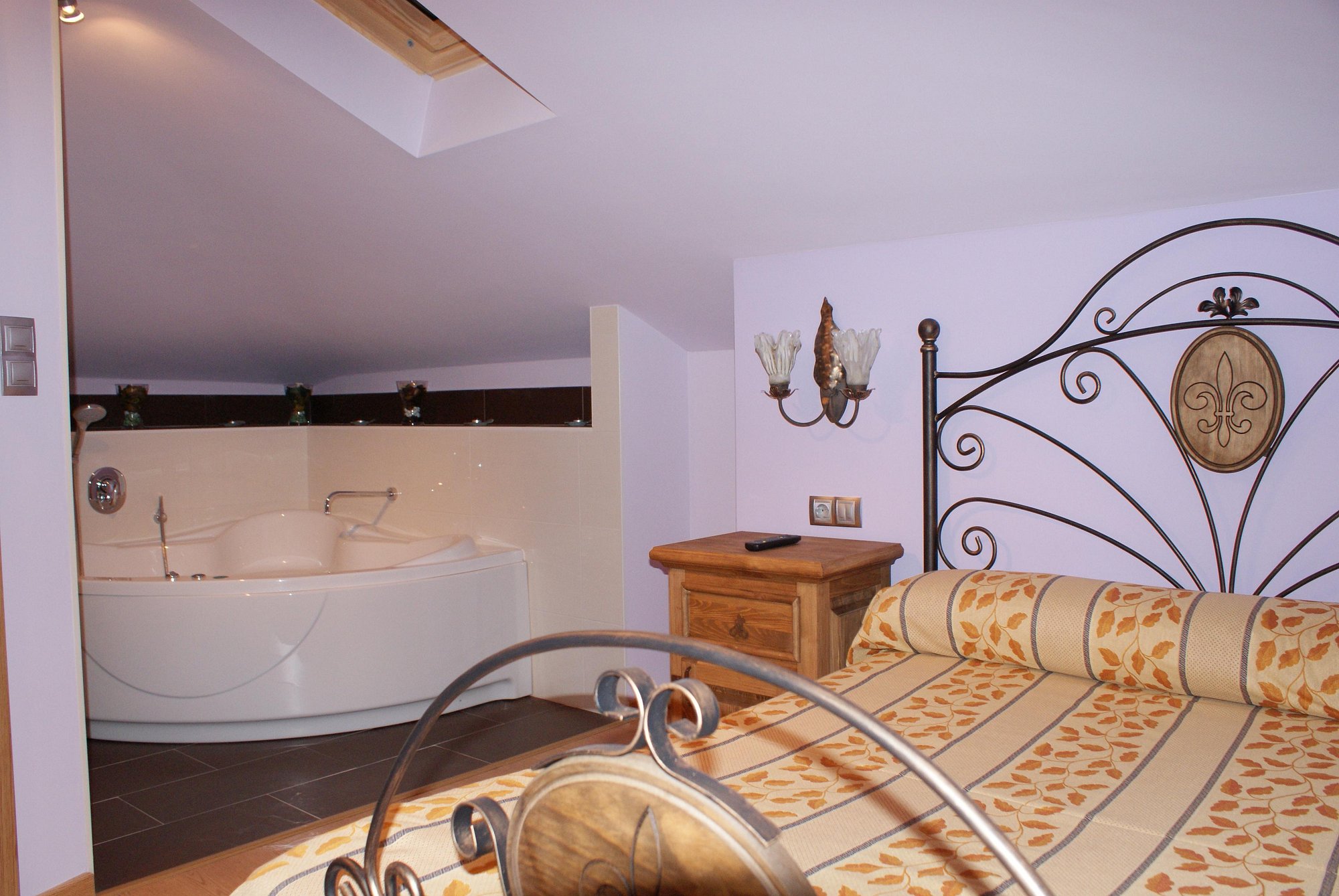 Pensión del Complejo Ametzagaña, habitación con jacuzzi privado