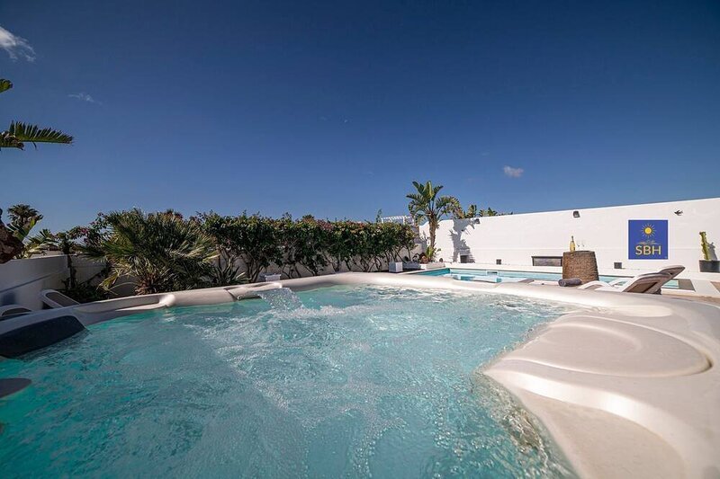 Playa Blanca Private Pool & Hot Tub, habitación con jacuzzi privado