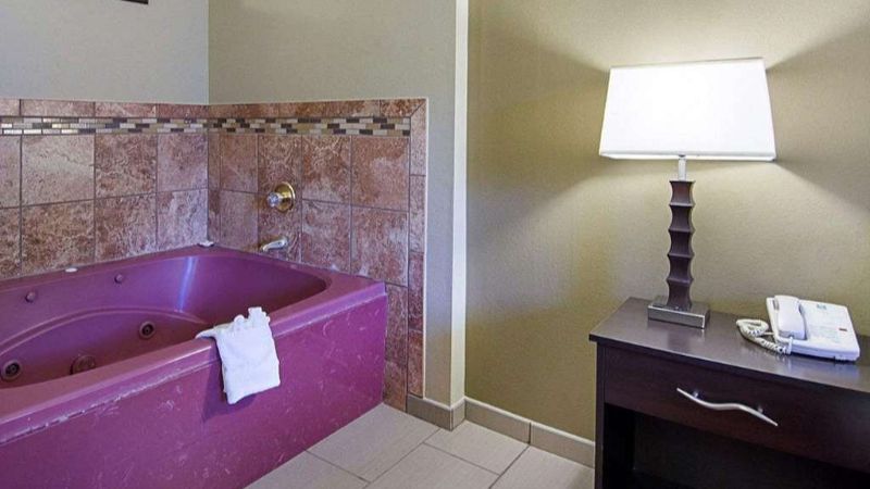 Quality Inn & Suites Little Rock West