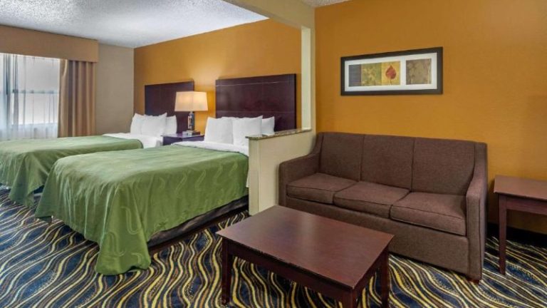 Quality Suites Addison-Dallas