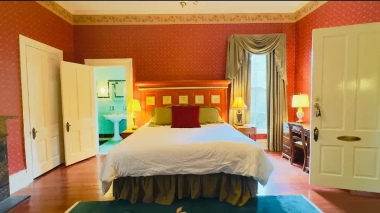 Rothschild – Pound House Inn