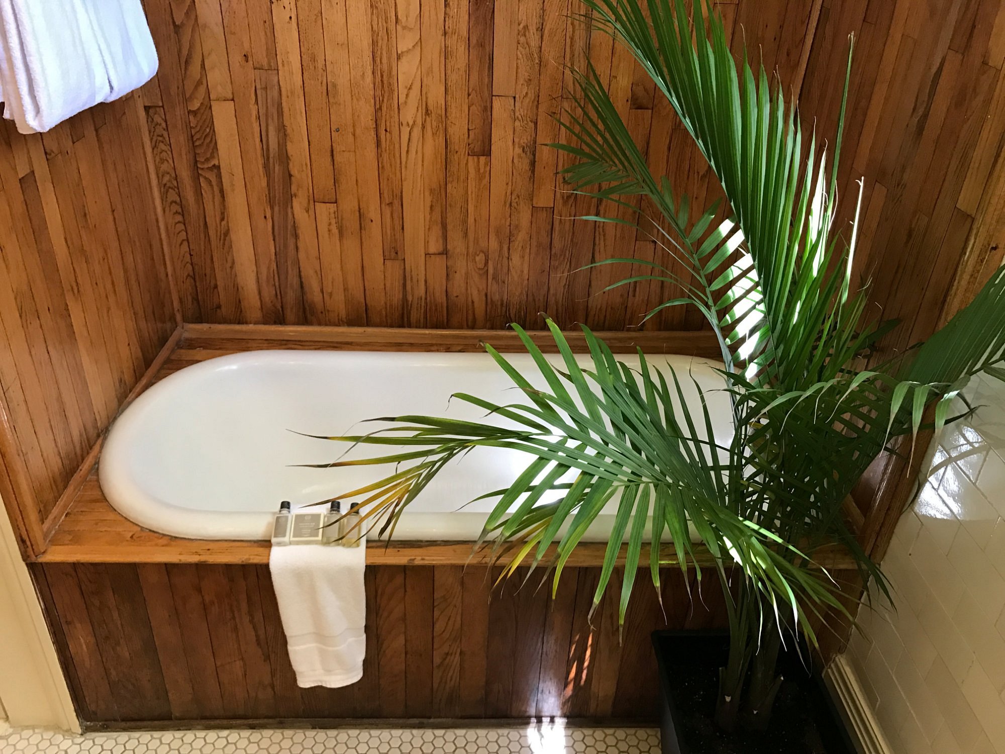 Rothschild – Pound House Inn — the water at Columbus