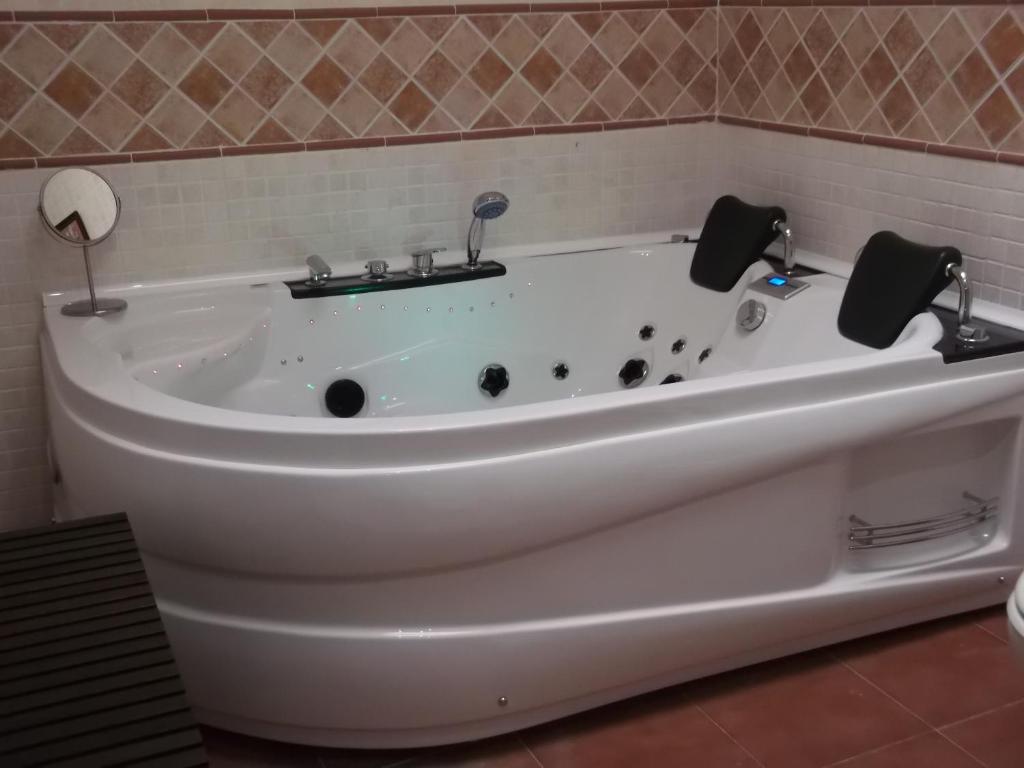 Rural house Las Tercias de Curiel, habitación con jacuzzi privado