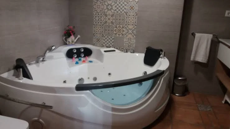 Self catering El Lagar for 4 people, habitación con jacuzzi privado