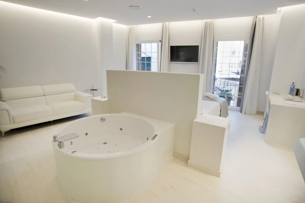 Sindic Hotel, habitación con jacuzzi privado