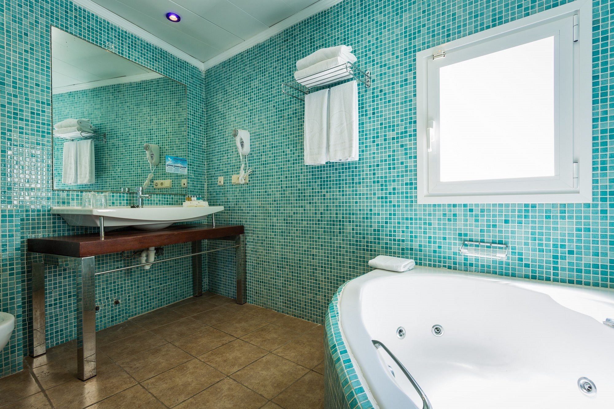 Sirenis Hotel Club Siesta, habitación con jacuzzi privado