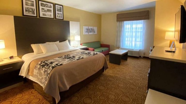 Sleep Inn & Suites Springdale West